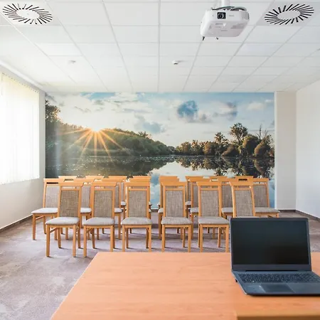 Ξενοδοχείο Gyirmot Sport & Wellness 4*