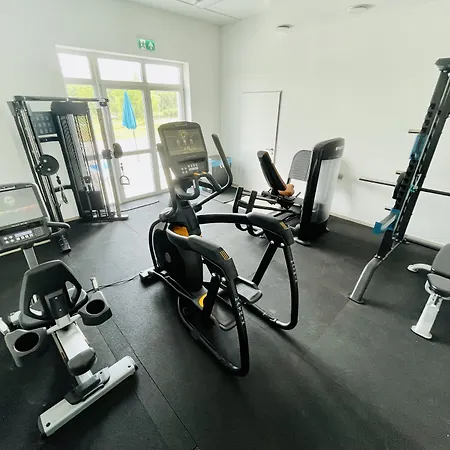 Gyirmot Sport & Wellness Ξενοδοχείο Γκιόρ